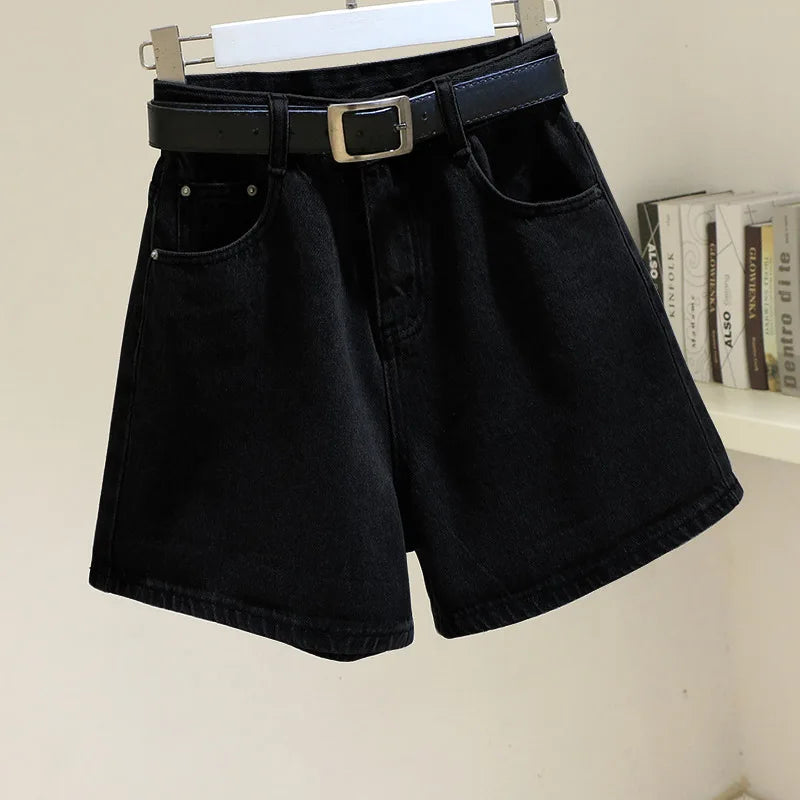 10 a Short "Droit Classique" avec Ceinture