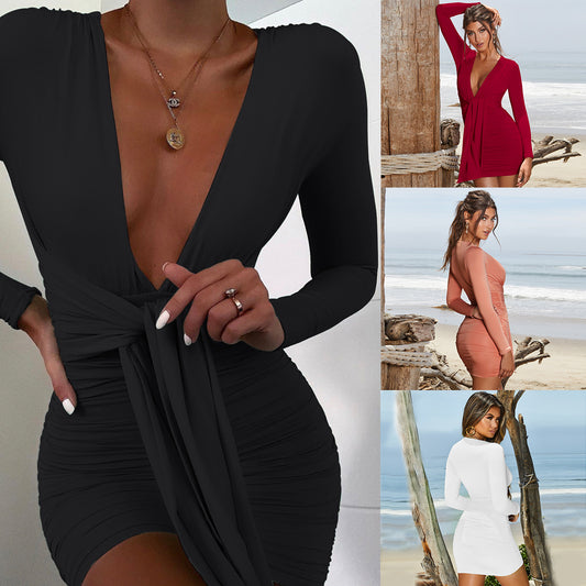 Robe "Night Fever" – Décolleté Vertigineux & Élégance