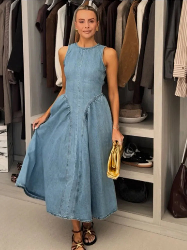 5 a Robe Denim "Élégance Boutonnée"