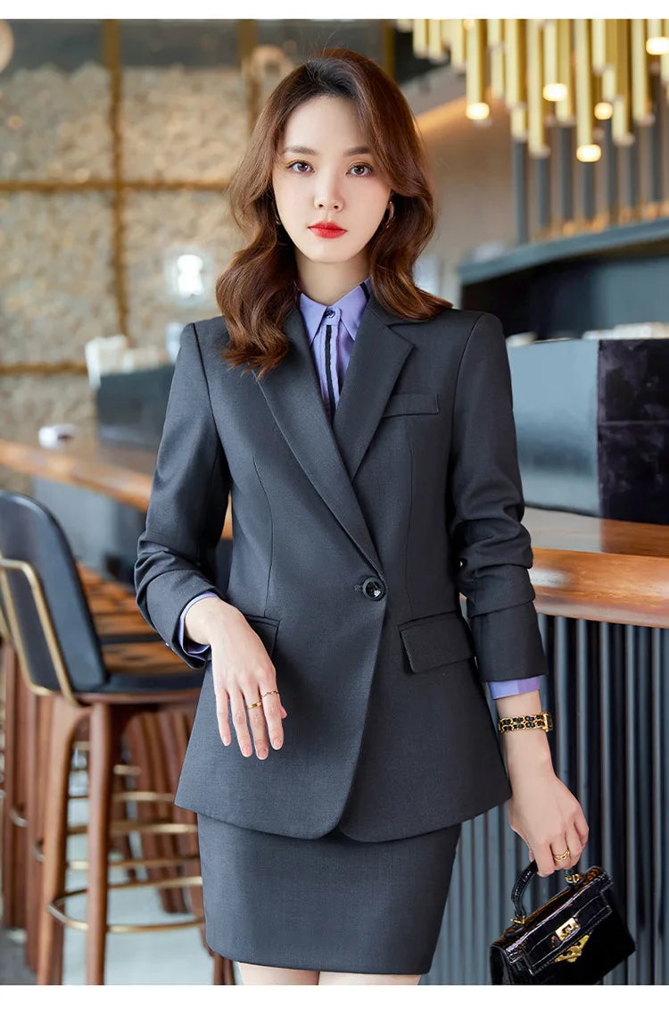 Costume Business Chic