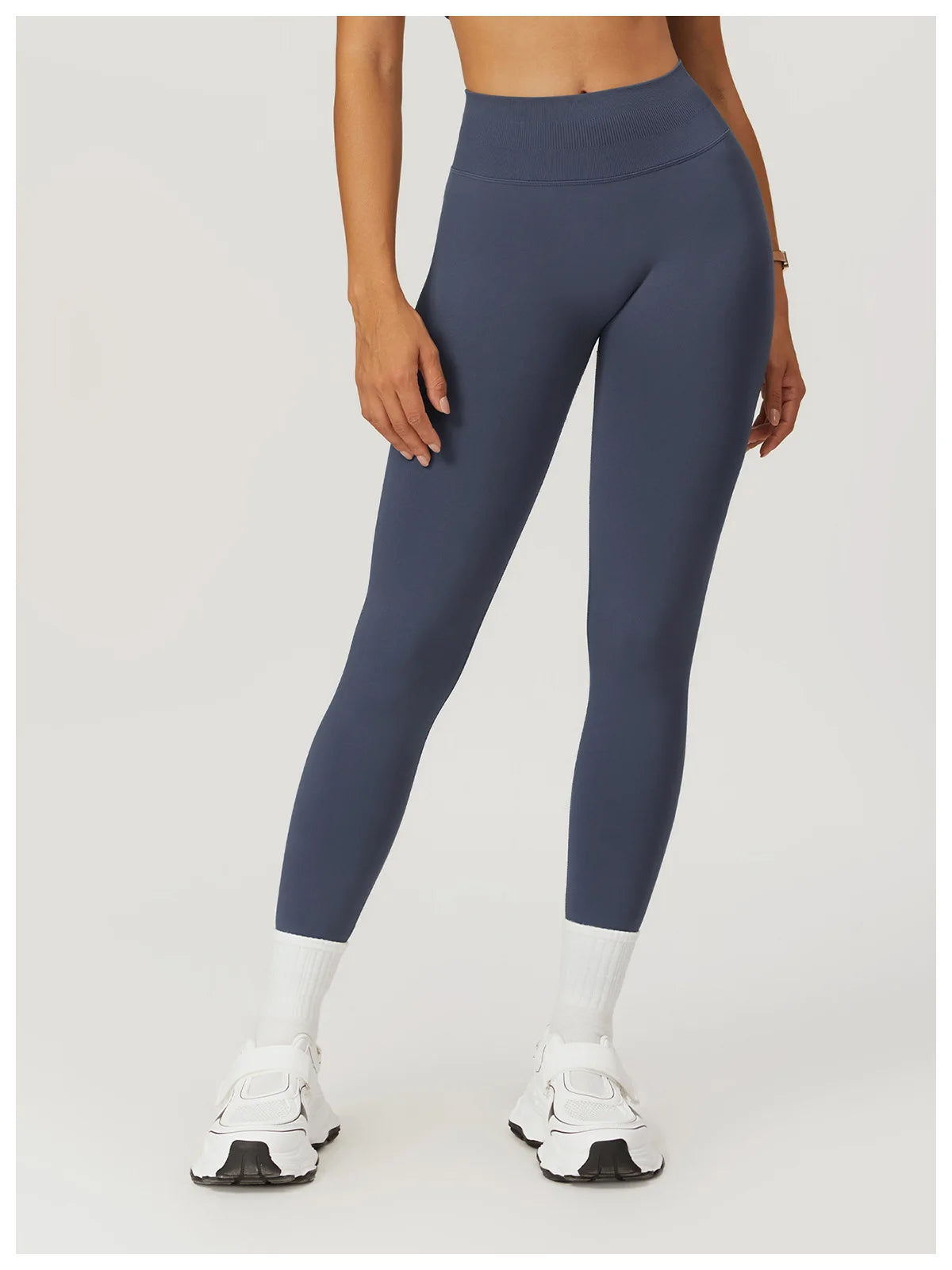 19.. Women's Seamless Sport Pearl