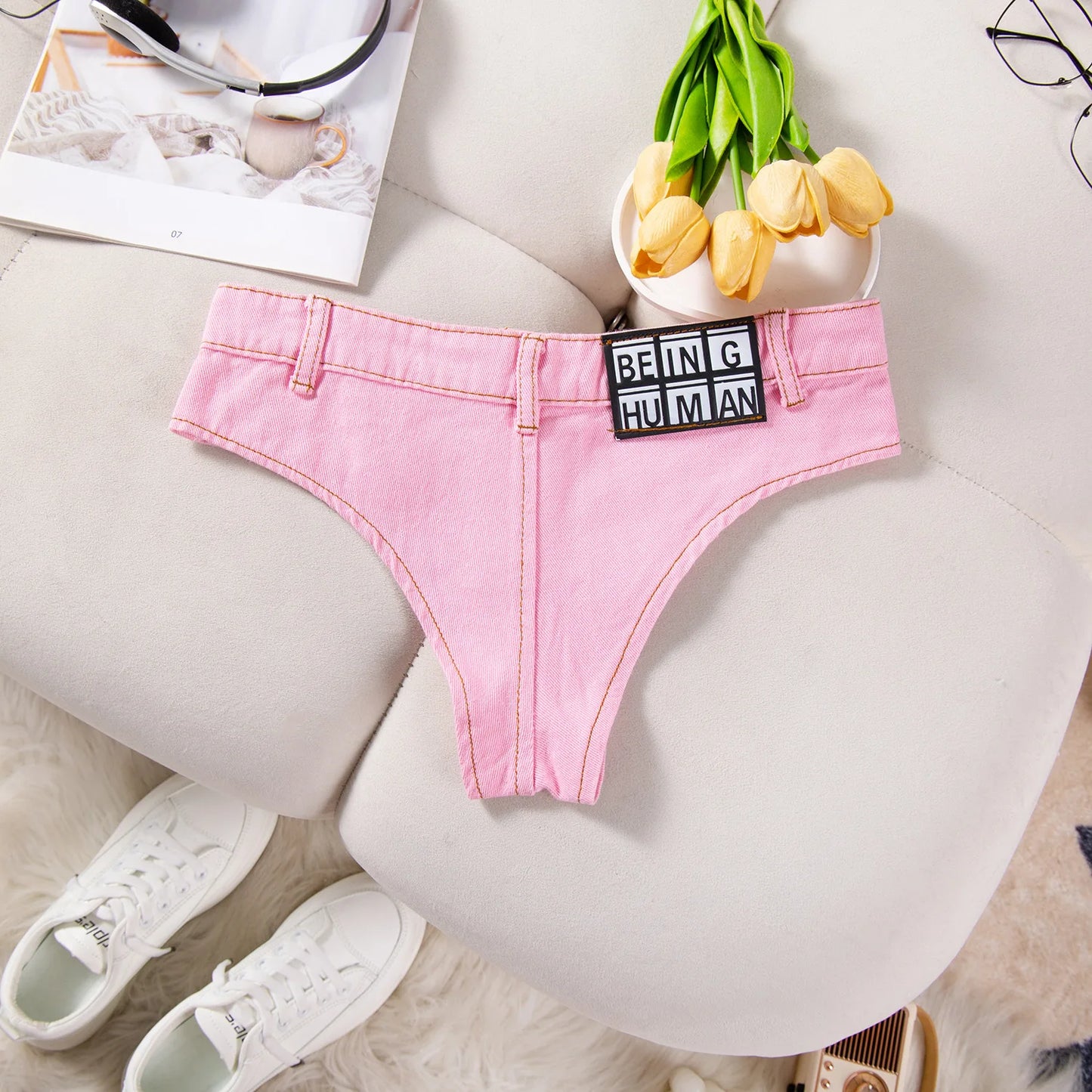 11 a Le "Being Human" Denim