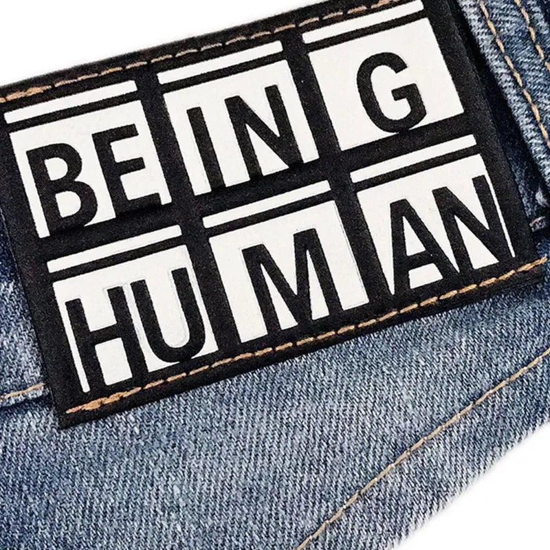 11 a Le "Being Human" Denim