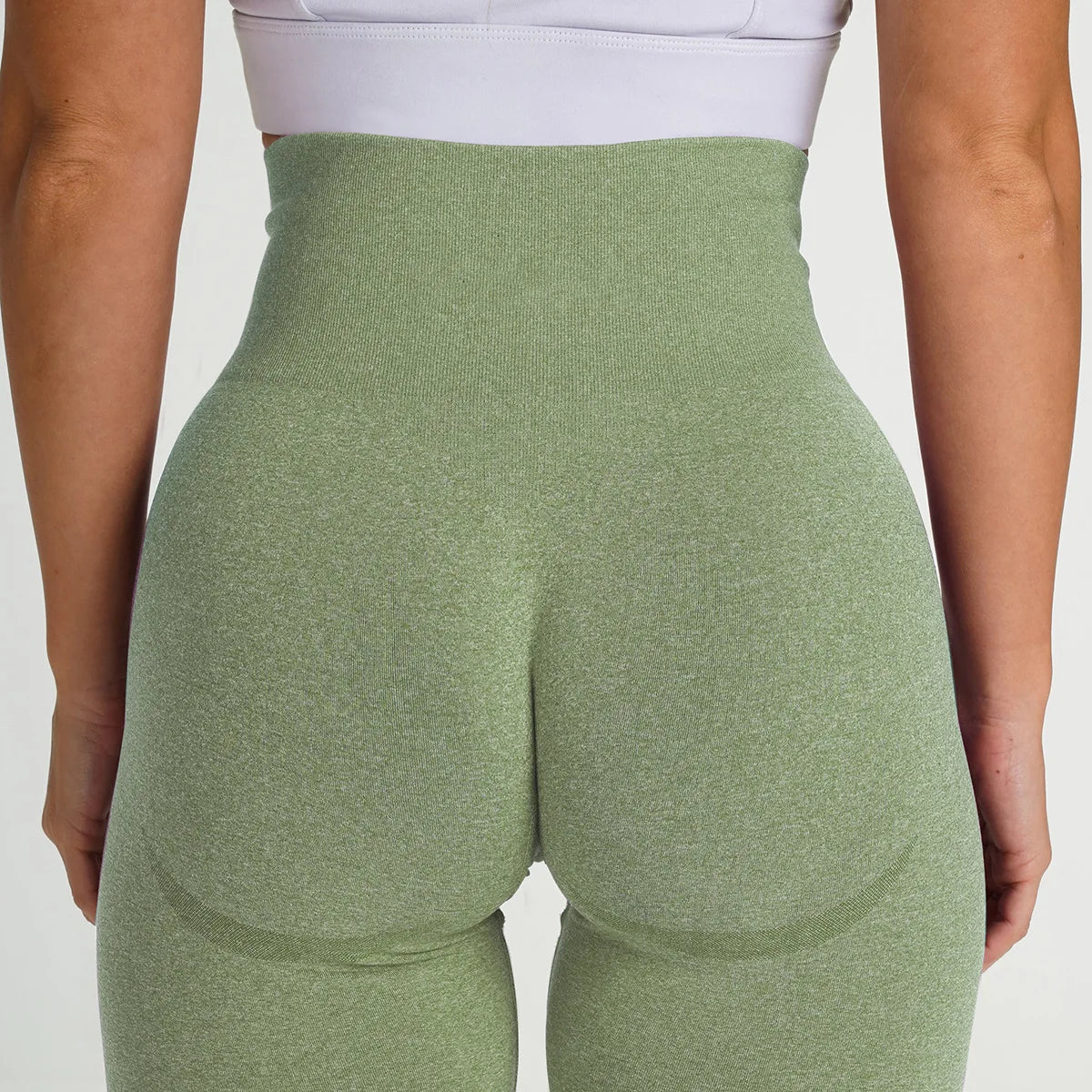 20.. Seamless Sport Yoga Sun