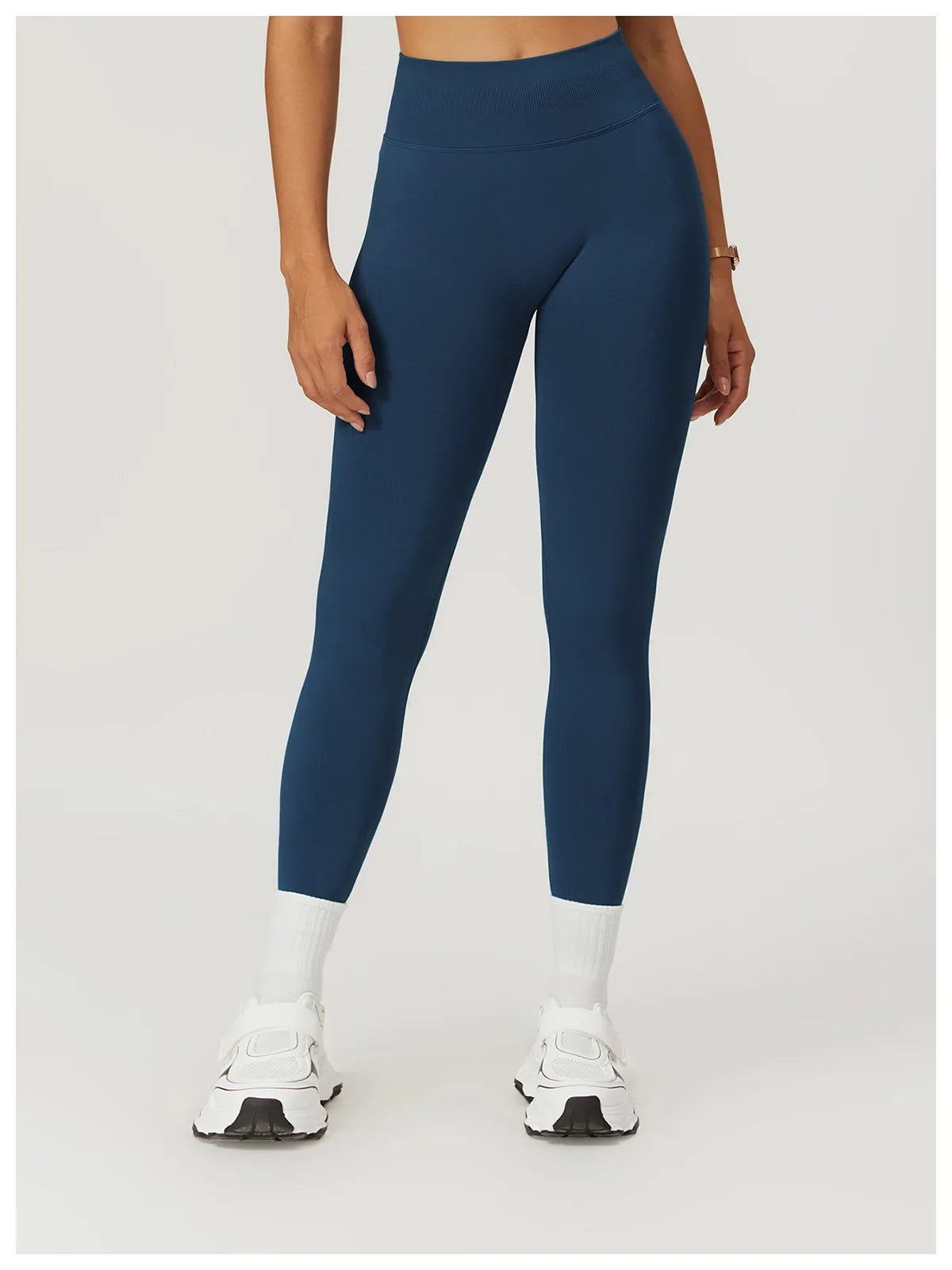 19.. Women's Seamless Sport Pearl