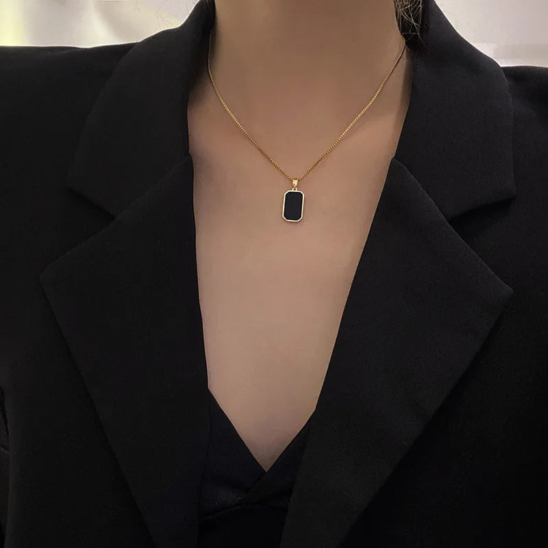 Collier "ÉMAIL NOIR"