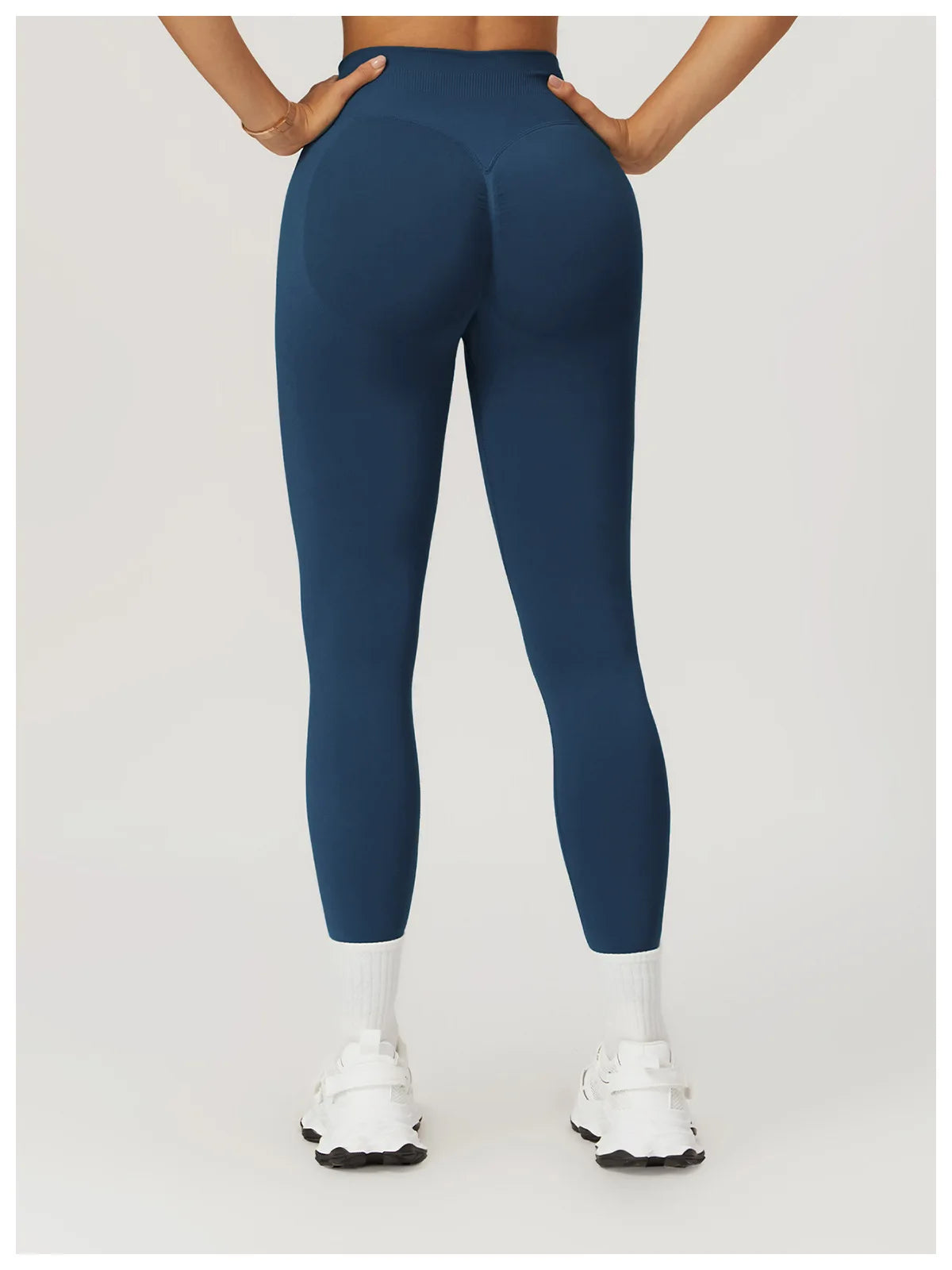 19.. Women's Seamless Sport Pearl