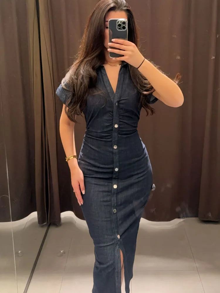 5 a Robe Denim "Élégance Boutonnée"
