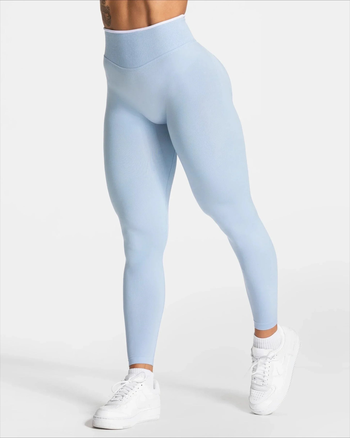 15.. Fitness Women Sport Royal