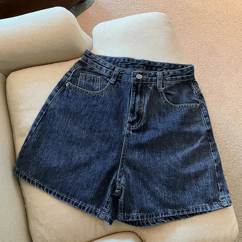 10 a Short "Droit Classique" avec Ceinture