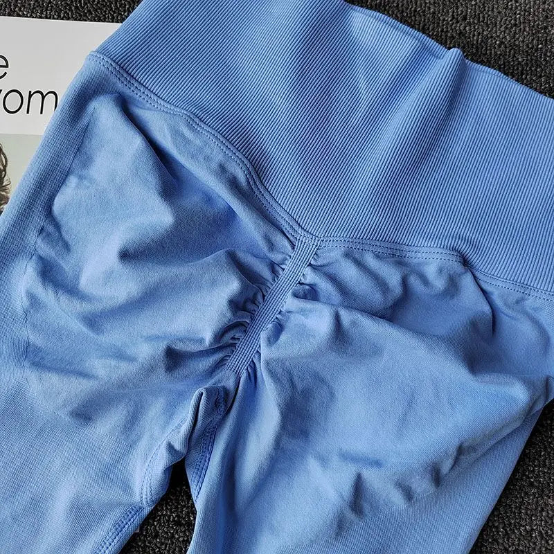 6.. L'Essentiel Velours