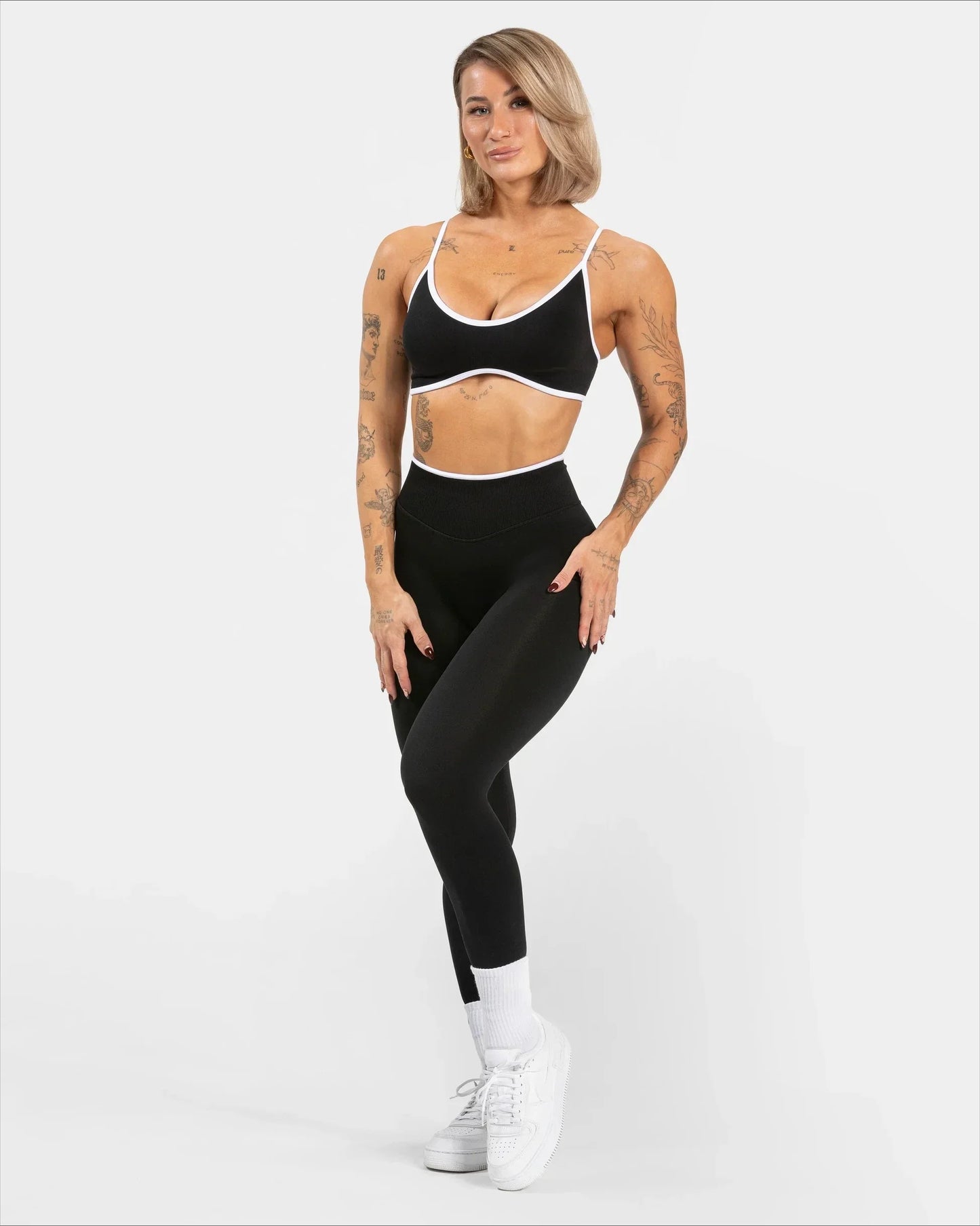 15.. Fitness Women Sport Royal