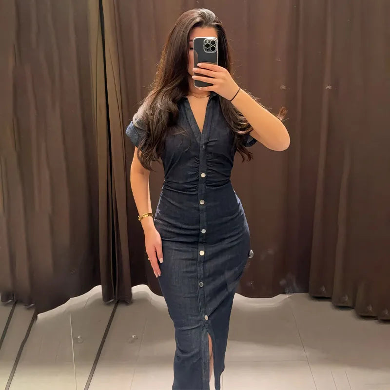 5 a Robe Denim "Élégance Boutonnée"