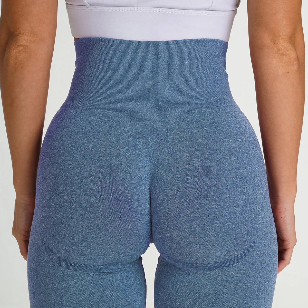 20.. Seamless Sport Yoga Sun