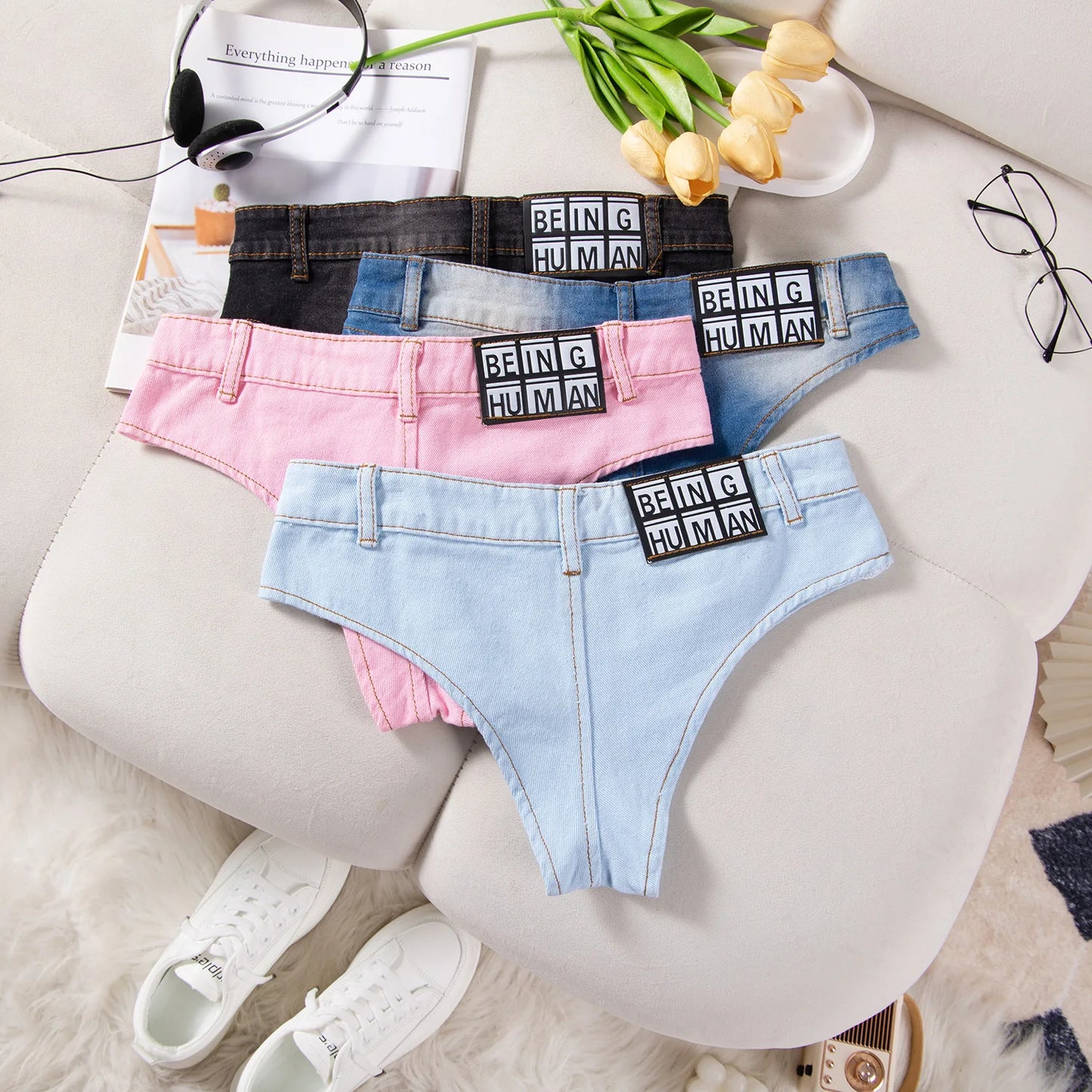 11 a Le "Being Human" Denim