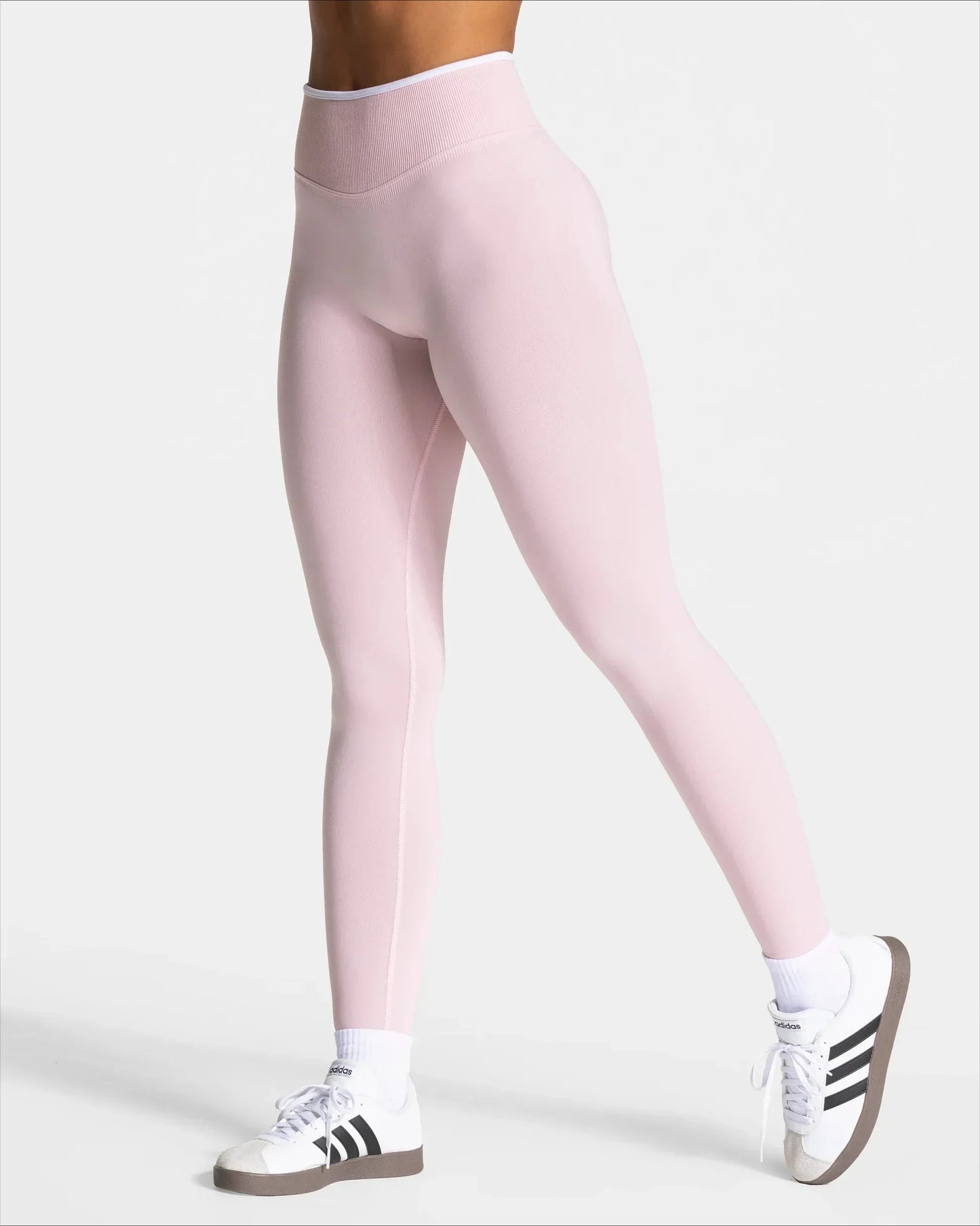 15.. Fitness Women Sport Royal