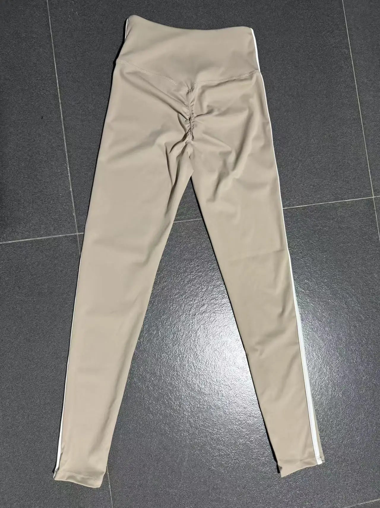 11. Legging Intemporel Chic