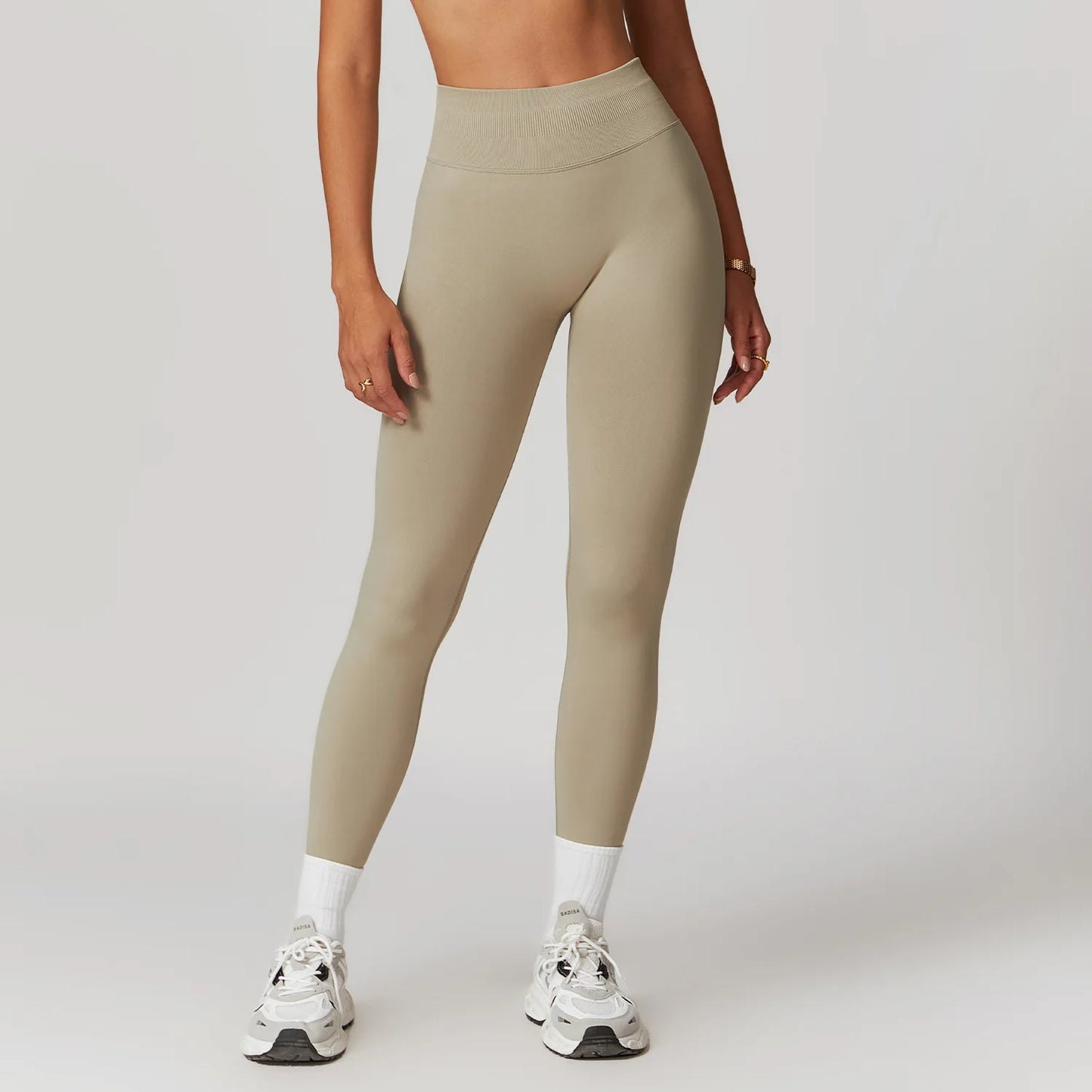 19.. Women's Seamless Sport Pearl