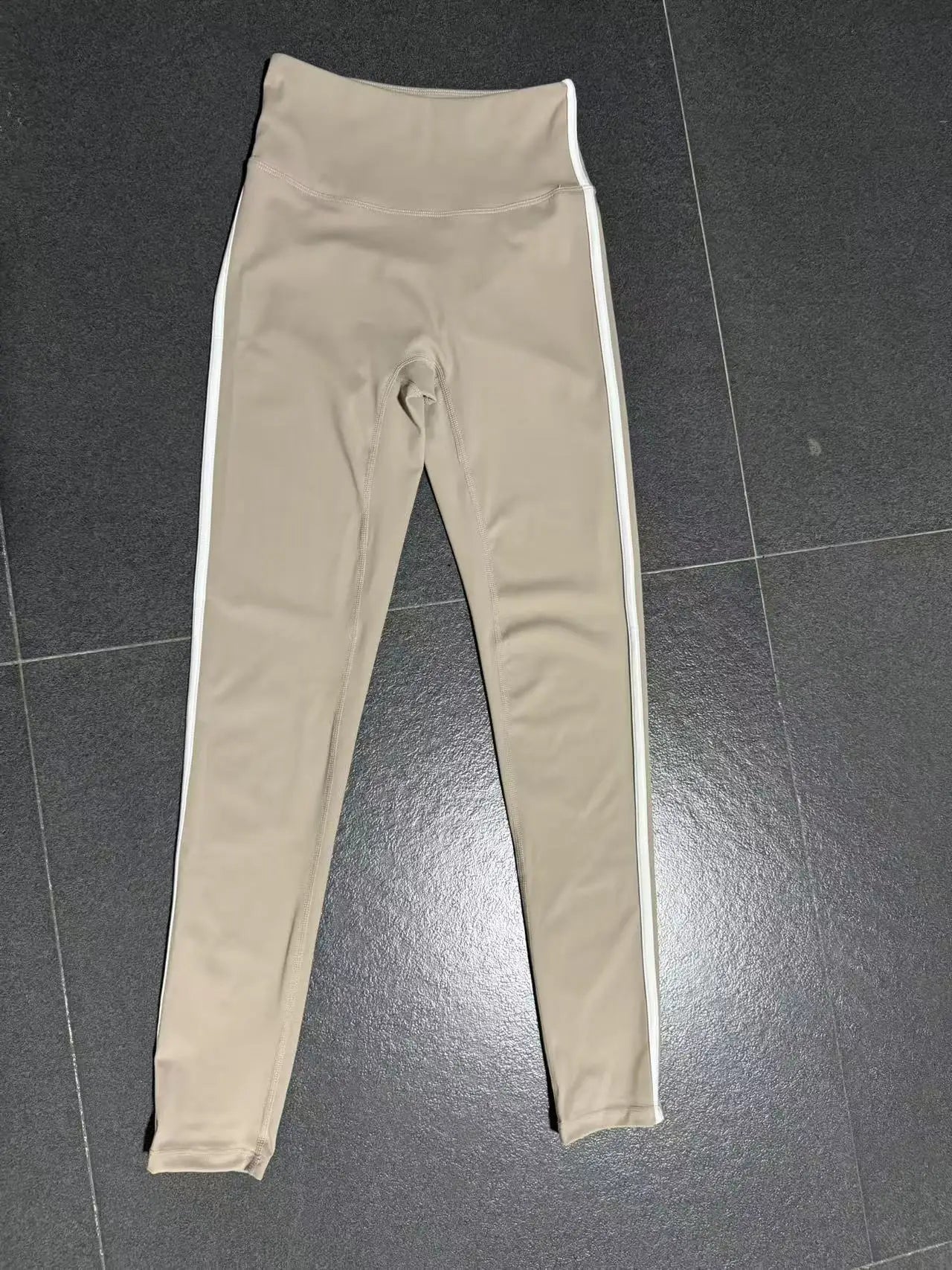 11. Legging Intemporel Chic