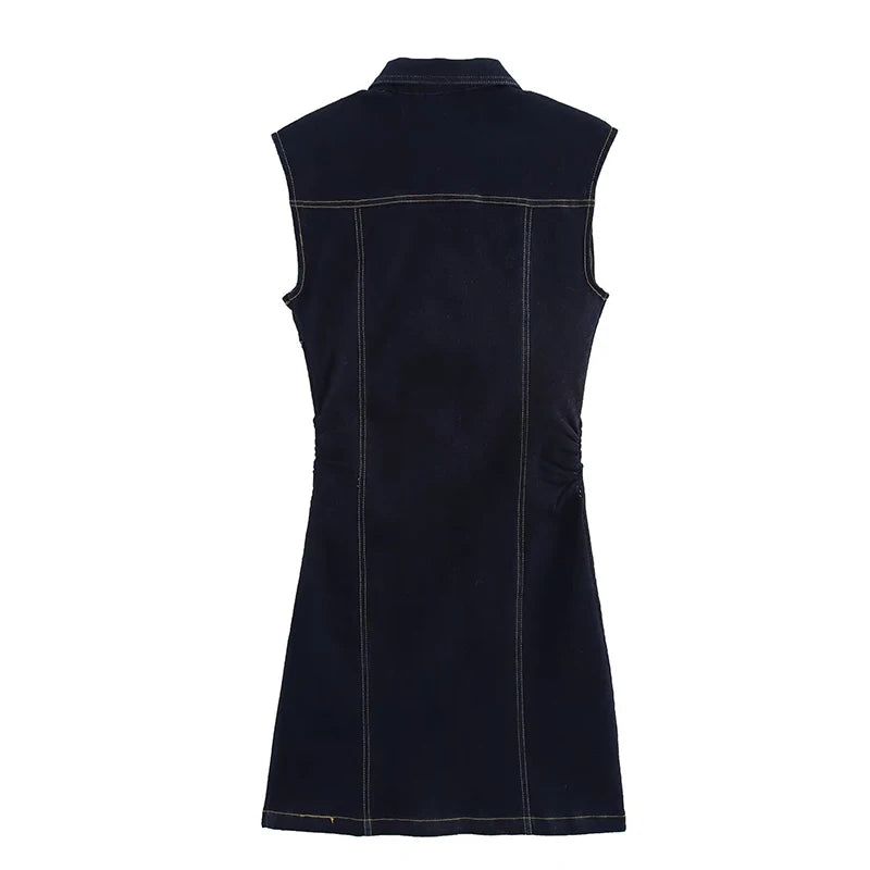 5 a Robe Denim "Élégance Boutonnée"