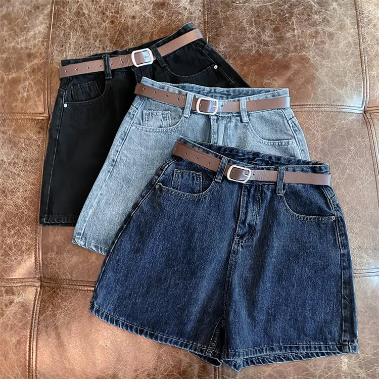 10 a Short "Droit Classique" avec Ceinture