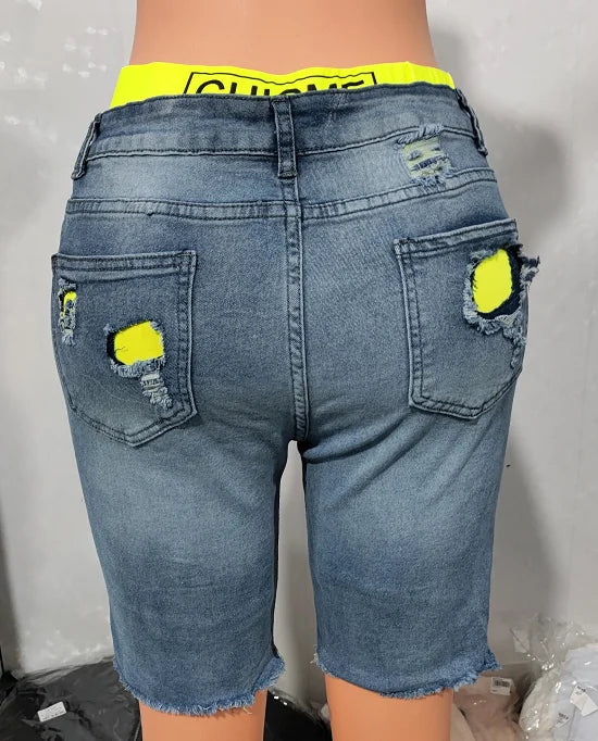 15 a Le "Distressed" Taille Haute