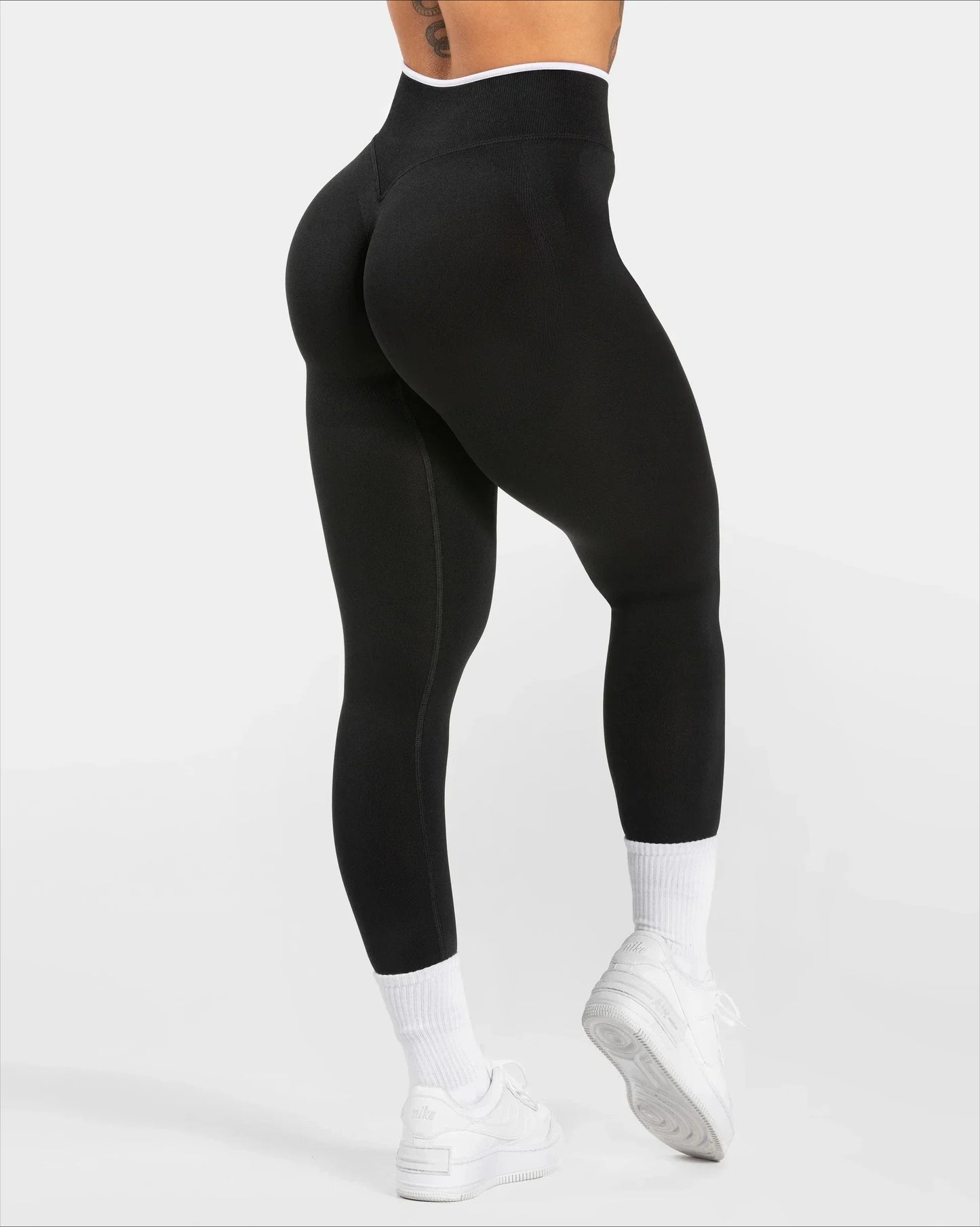 15.. Fitness Women Sport Royal