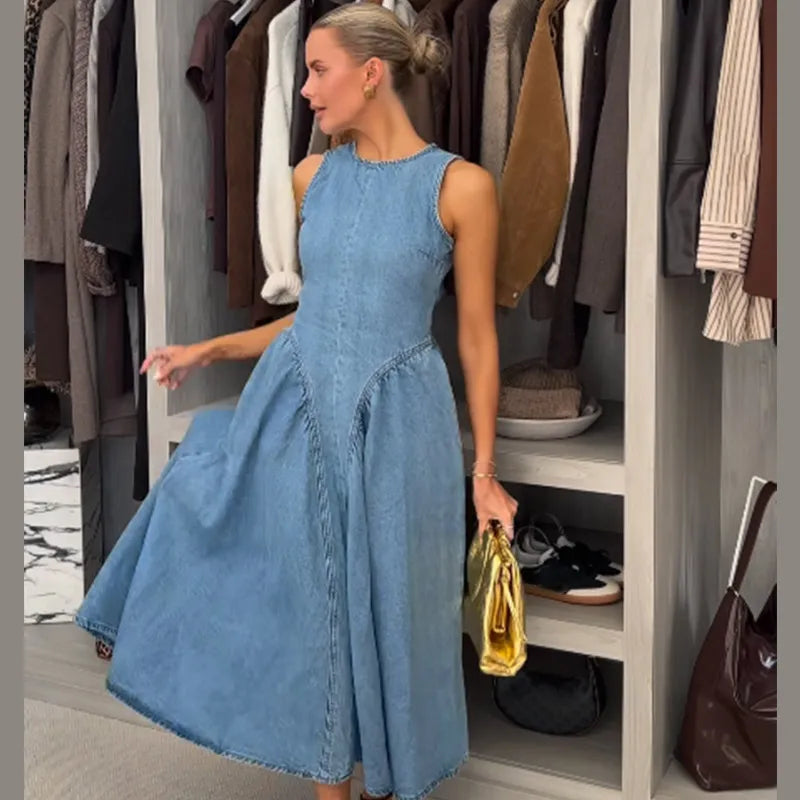 5 a Robe Denim "Élégance Boutonnée"