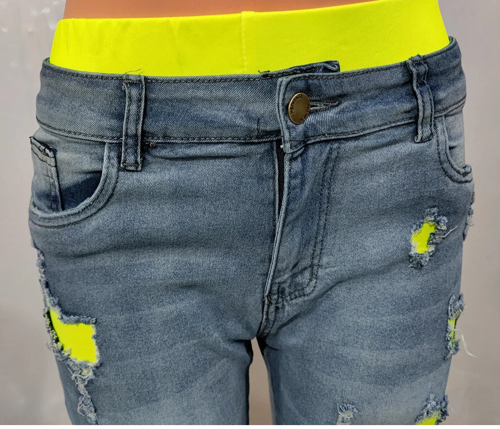 15 a Le "Distressed" Taille Haute