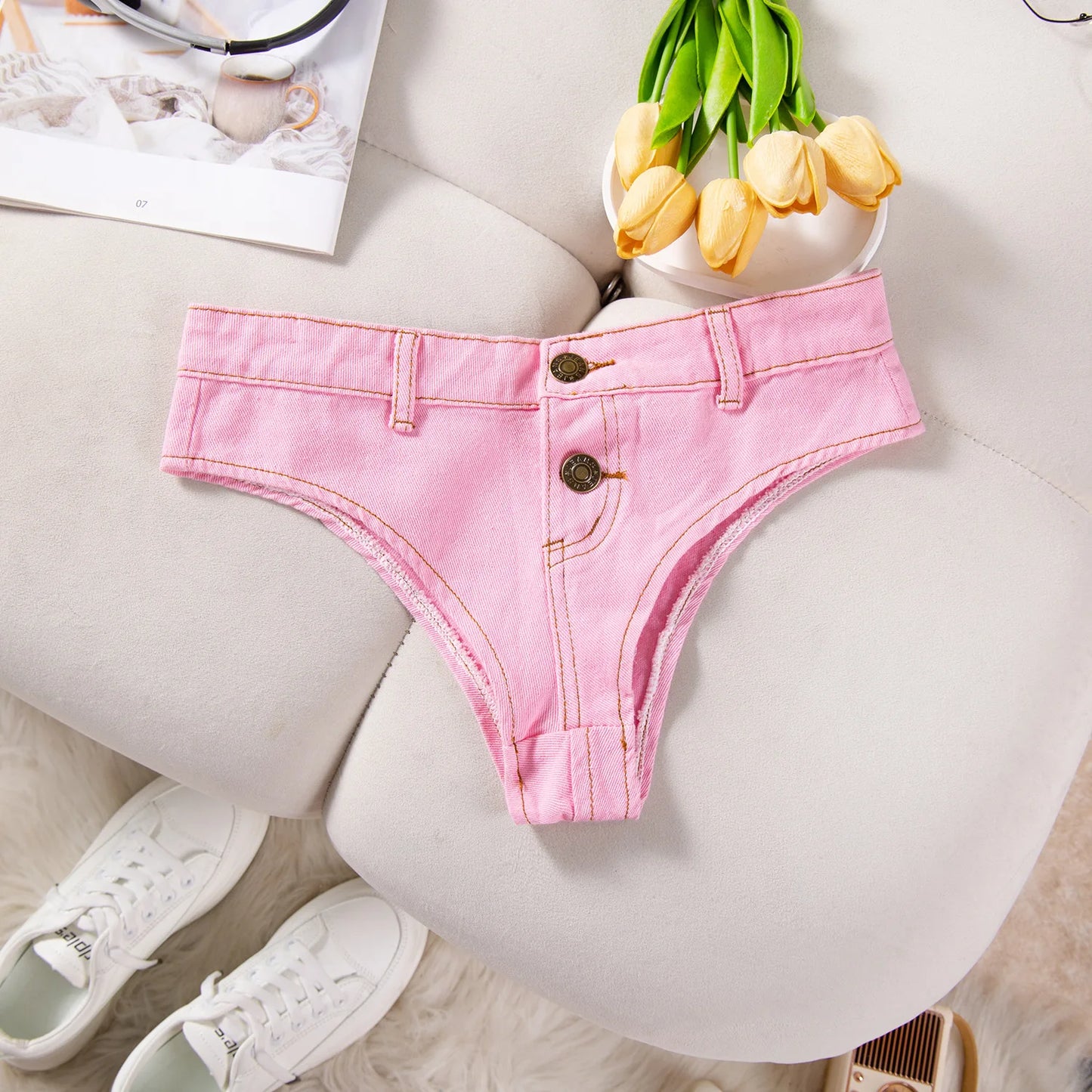 11 a Le "Being Human" Denim