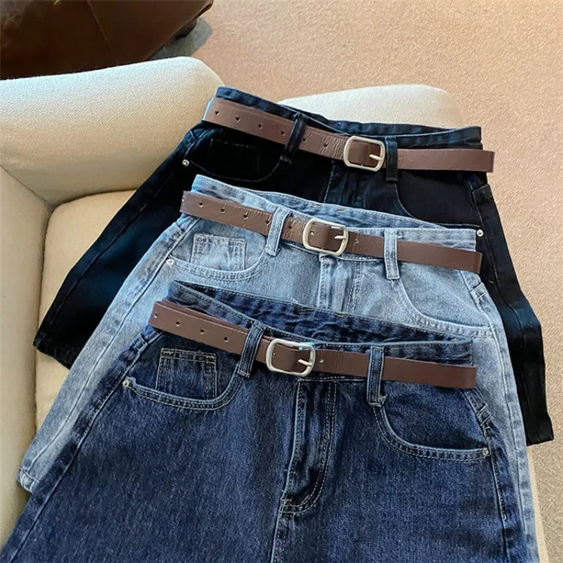 10 a Short "Droit Classique" avec Ceinture