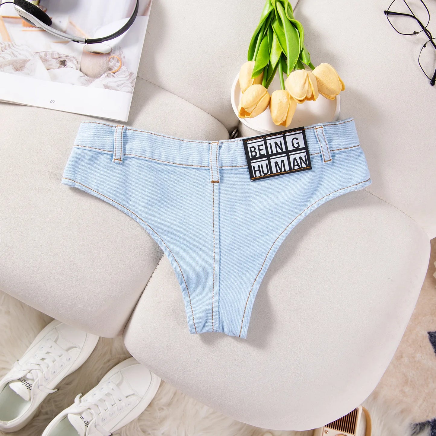 11 a Le "Being Human" Denim