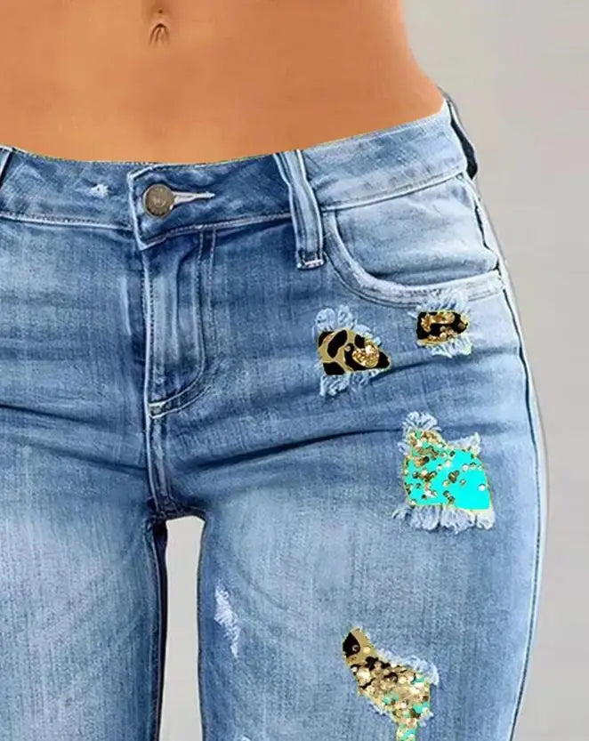 15 a Le "Distressed" Taille Haute