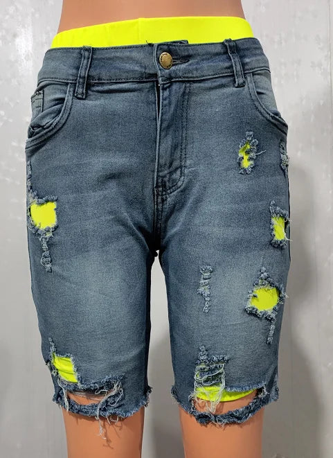 15 a Le "Distressed" Taille Haute
